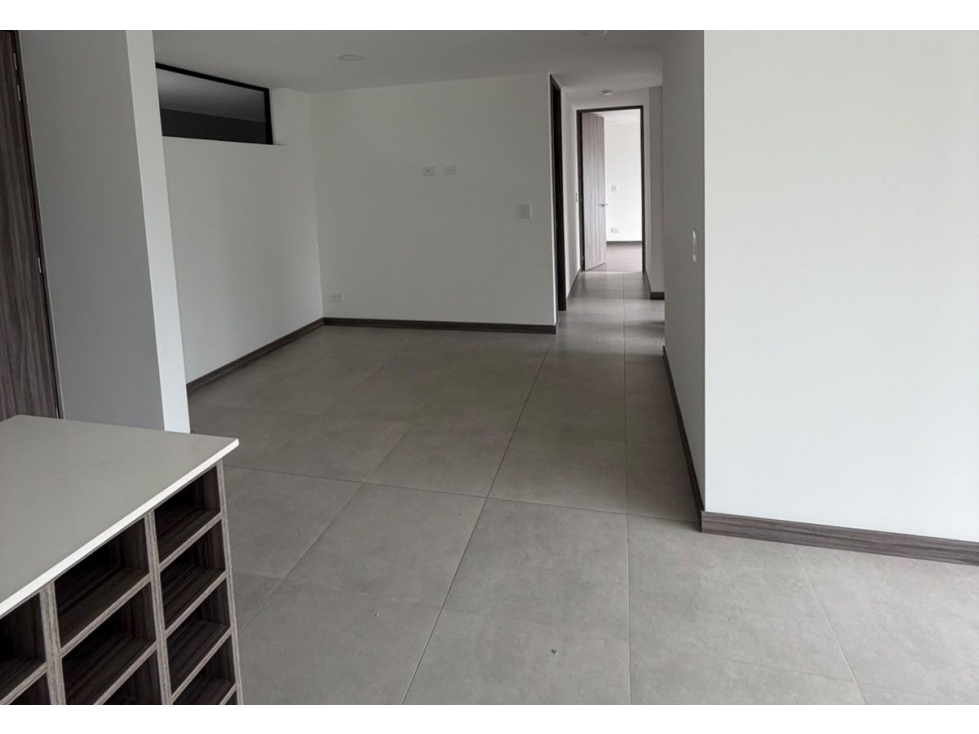 Apartamento en arriendo en Camino Verde, Envigado · foto 5 de 19