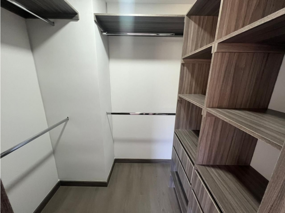 Apartamento en arriendo en Camino Verde, Envigado · foto 11 de 19