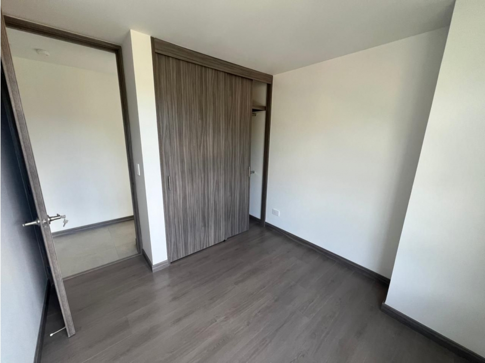 Apartamento en arriendo en Camino Verde, Envigado · foto 12 de 19