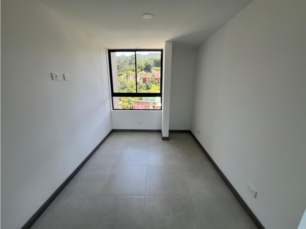 Apartamento en arriendo en Camino Verde, Envigado · foto 13 de 19