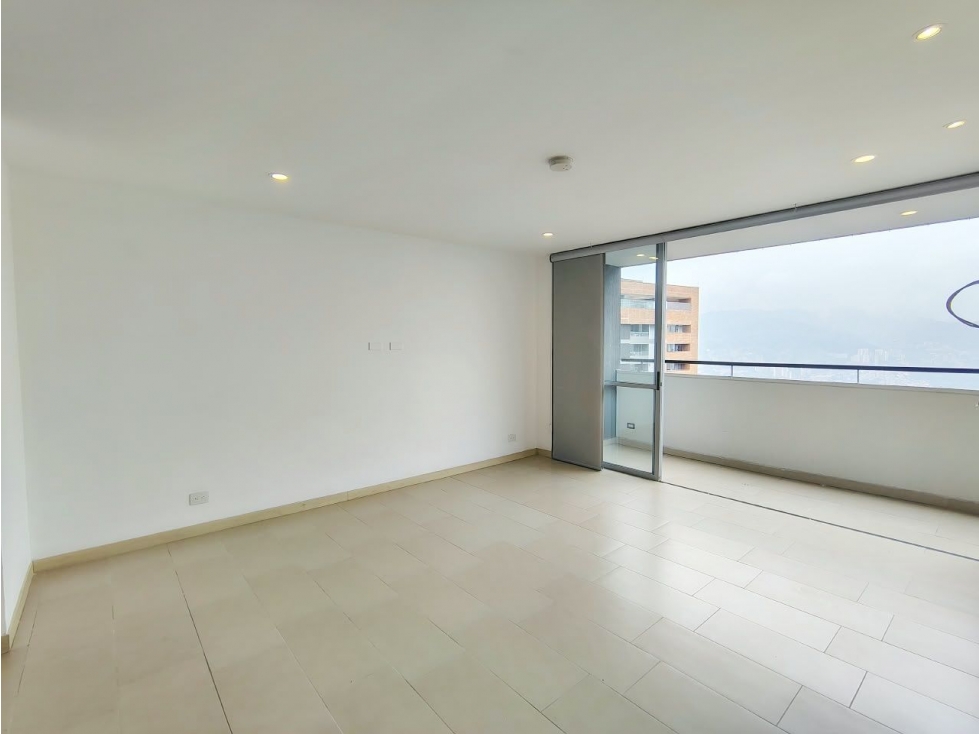 1BR Apartment in El tesoro (64 m²) - 2