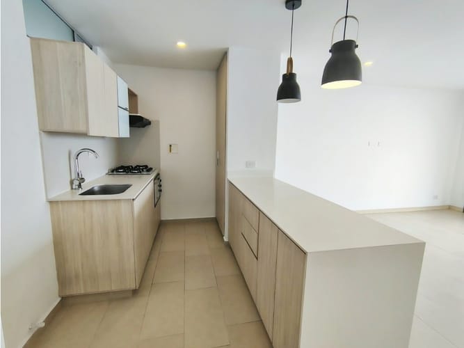 Apartaestudio en arriendo en El Tesoro, Medellín, 64 m² · foto 5 de 20