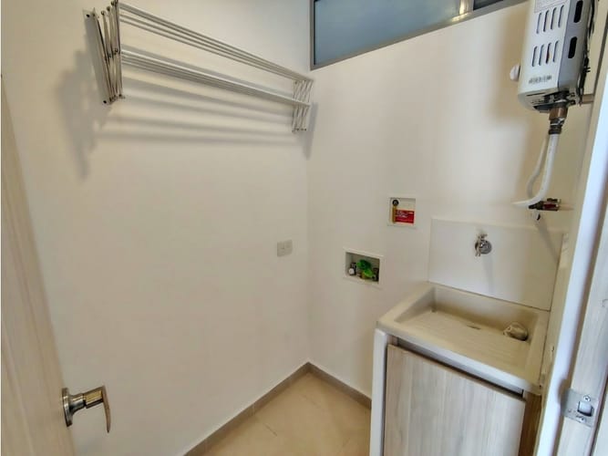 Apartaestudio en arriendo en El Tesoro, Medellín, 64 m² · foto 7 de 20