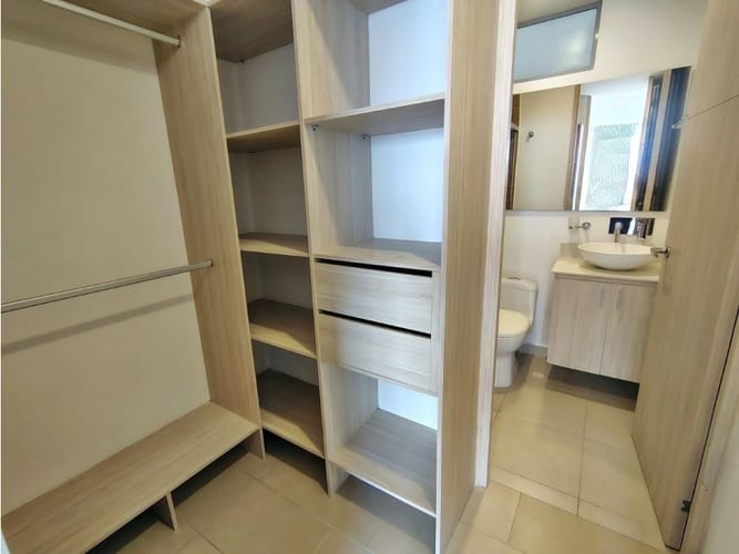Apartaestudio en arriendo en El Tesoro, Medellín, 64 m² · foto 12 de 20