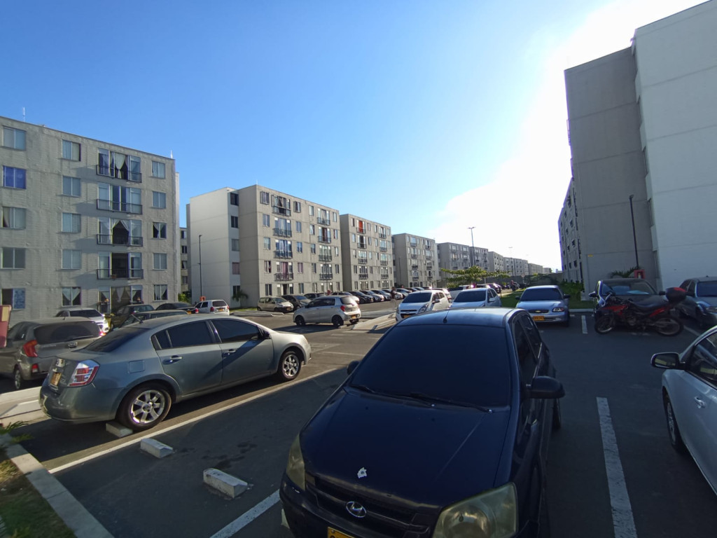 Apartamento en arriendo en Cr Las Flores Del Campestre I, Palmira · foto 3 de 19