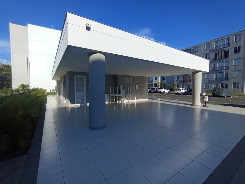 Apartamento en arriendo en Cr Las Flores Del Campestre I, Palmira · foto 4 de 19