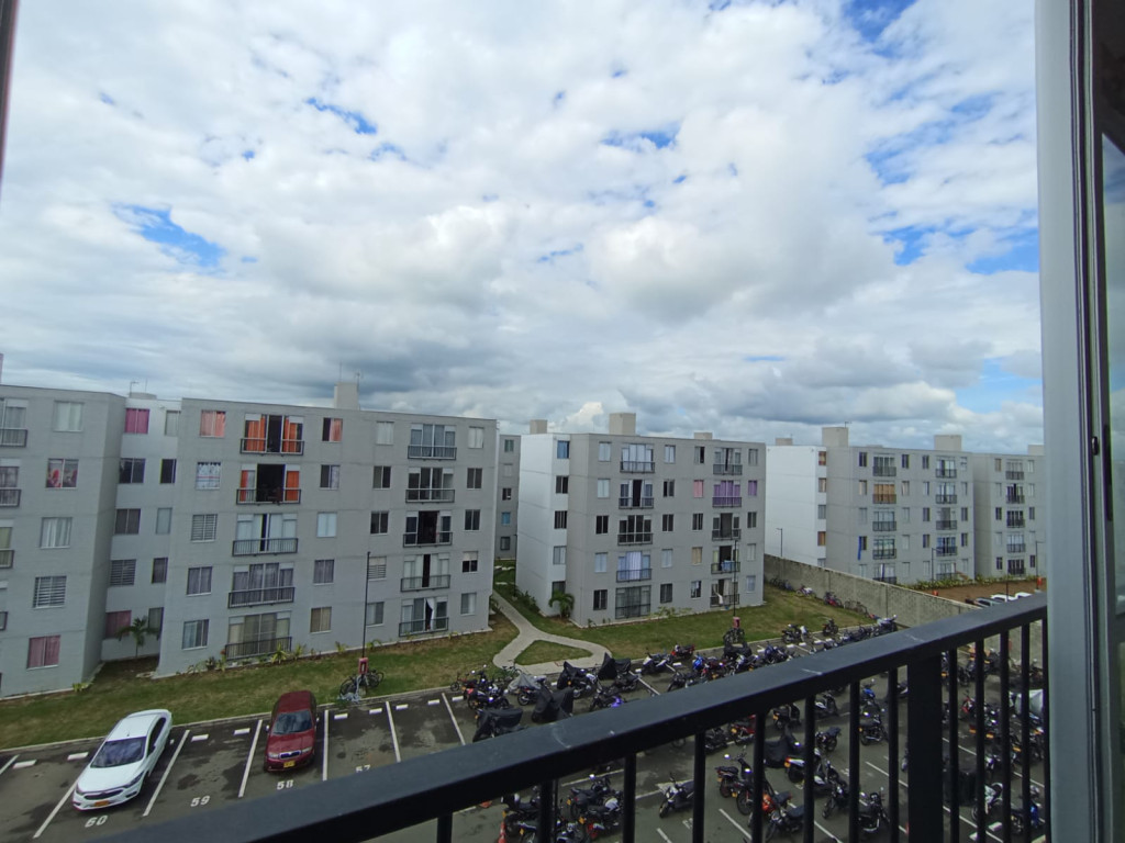 Apartamento en arriendo en Cr Las Flores Del Campestre I, Palmira · foto 8 de 19