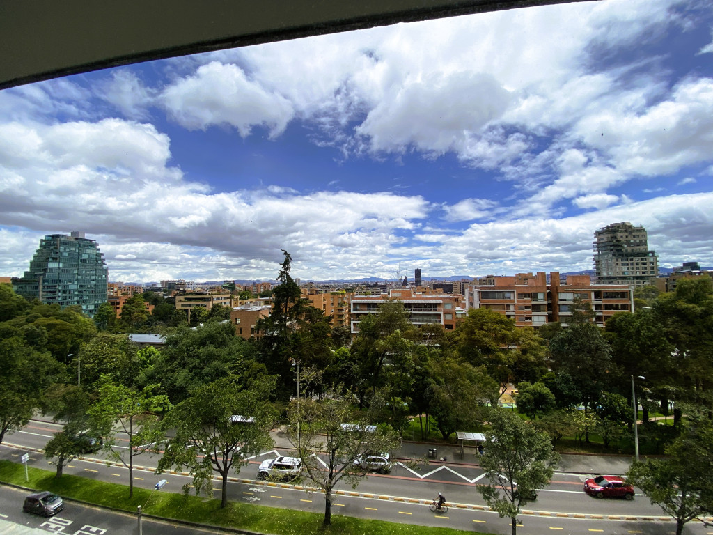 Apartamento en venta en El Refugio, Bogotá · foto 2 de 20