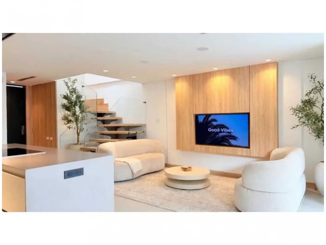Casa de 3 alcobas en venta en Urbanización Las Cumbres, Envigado, 167 m² · foto 2 de 21