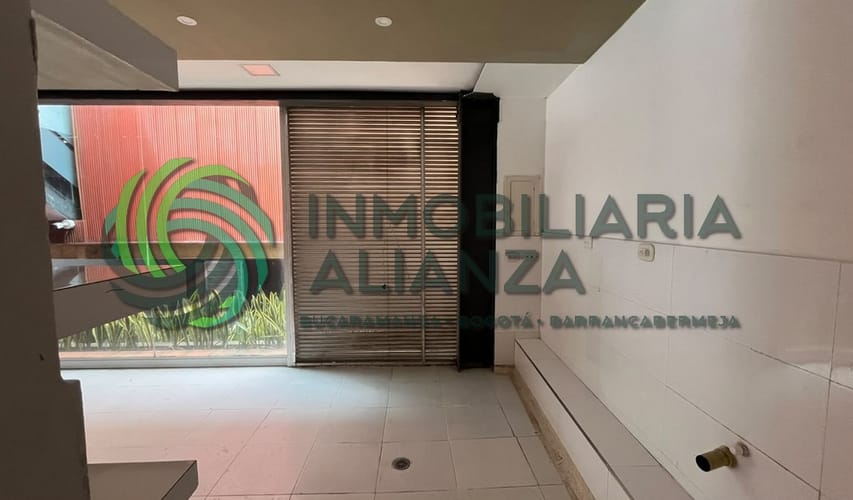 Local en arriendo en Cabecera Del Llano, Bucaramanga, 24 m² · foto 2 de 13