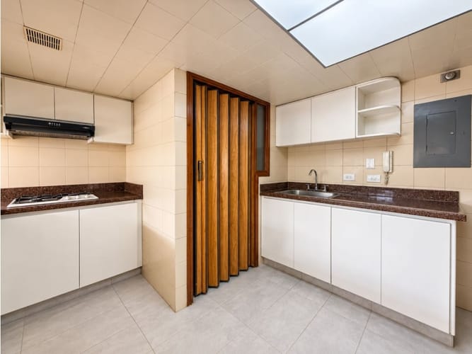 Apartamento de 2 alcobas en venta en Santa Barbara, Bogotá, 90 m² · foto 11 de 24