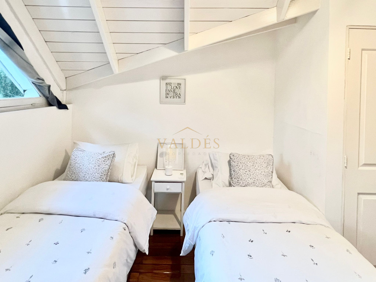 En venta y alquiler anual hermosa casa en Punta ballena de 4 dormitorios · Foto 6