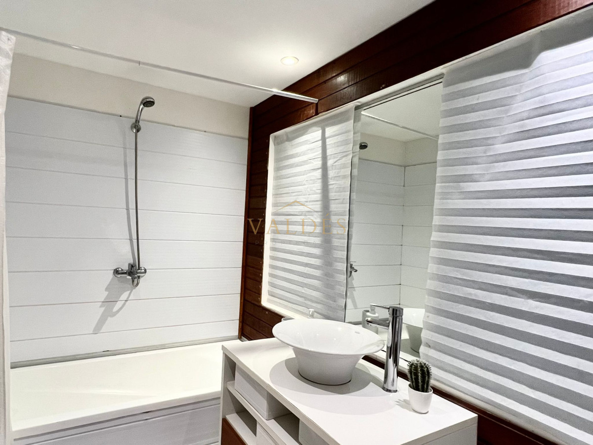 En venta y alquiler anual hermosa casa en Punta ballena de 4 dormitorios · Foto 7
