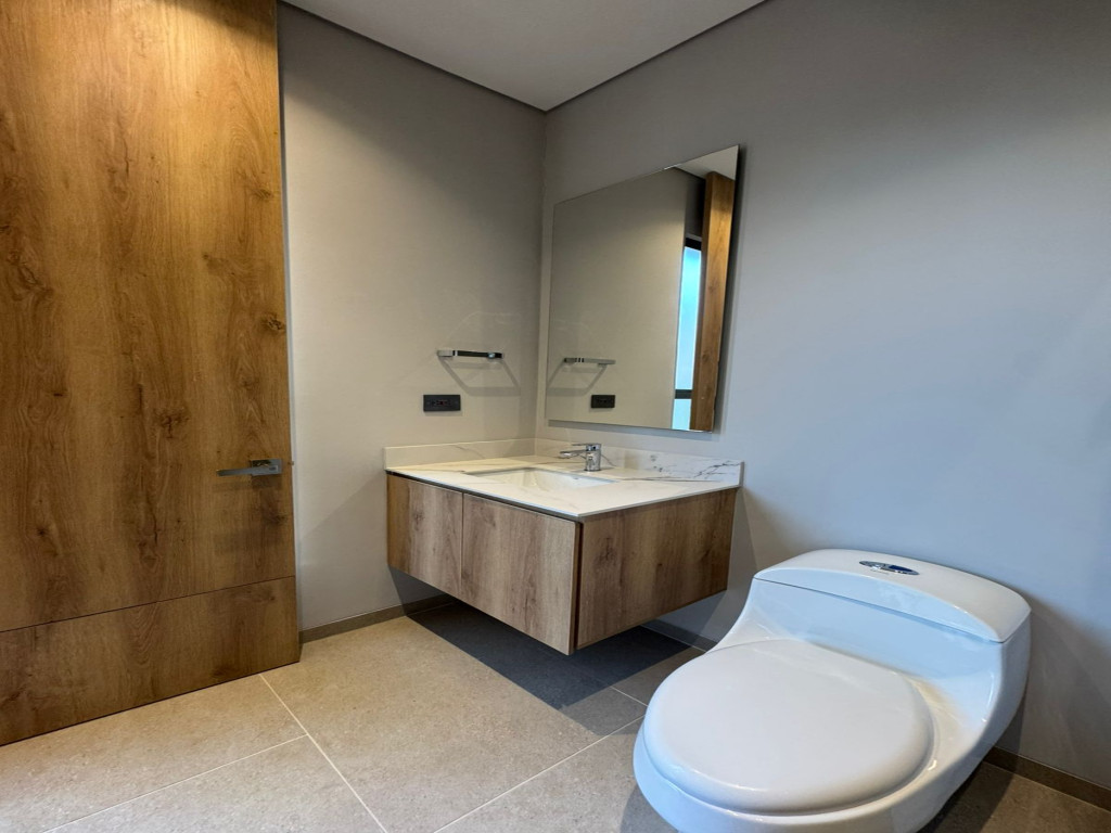 Apartamento en venta en Castropol, Medellín · foto 3 de 24