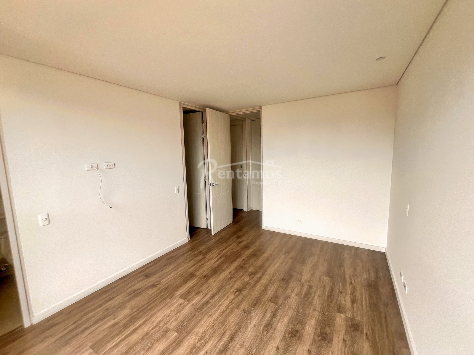 Apartamento en arriendo en Lalinde, Medellín · foto 17 de 24