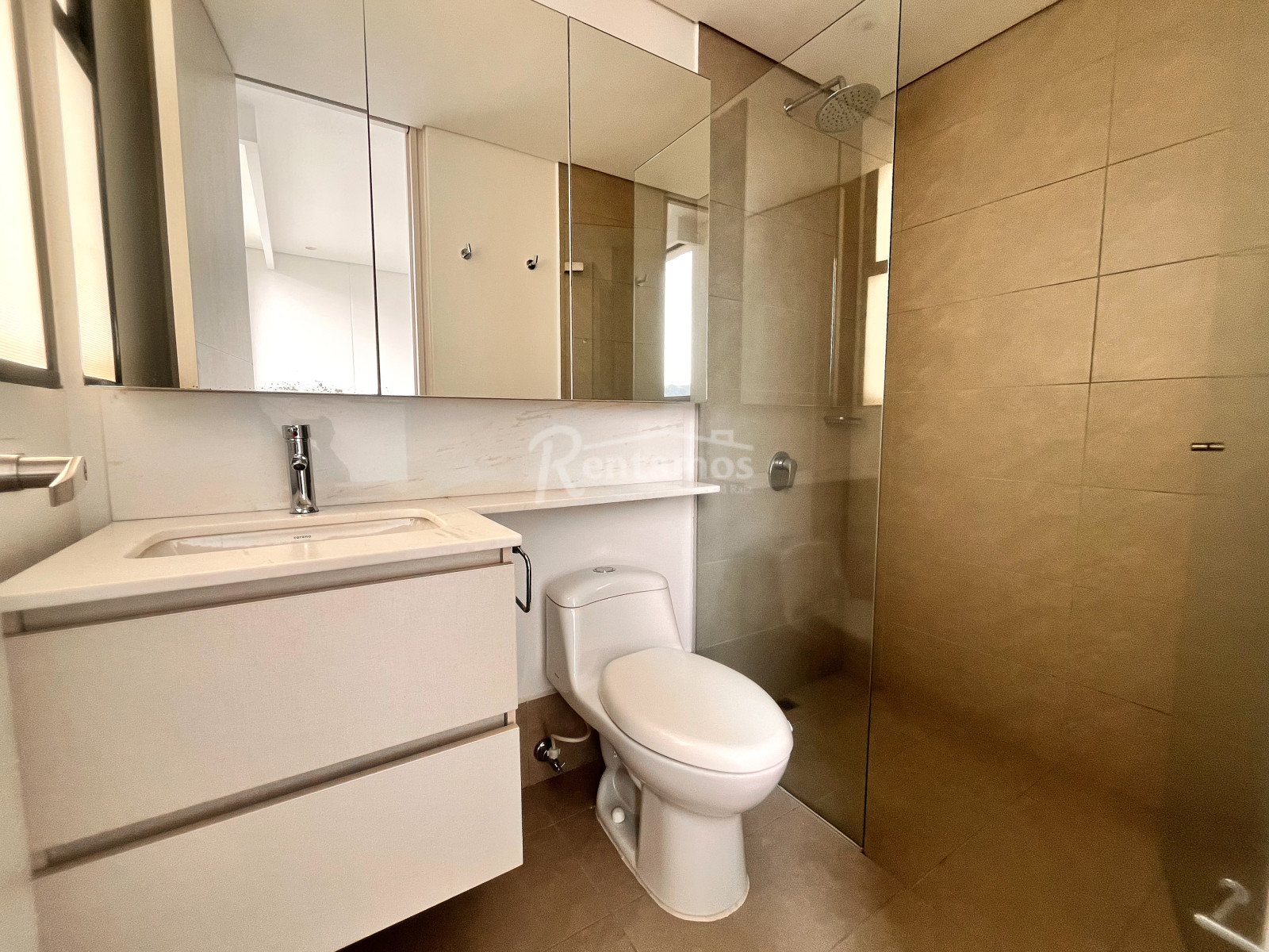 Apartamento en arriendo en Lalinde, Medellín · foto 18 de 24