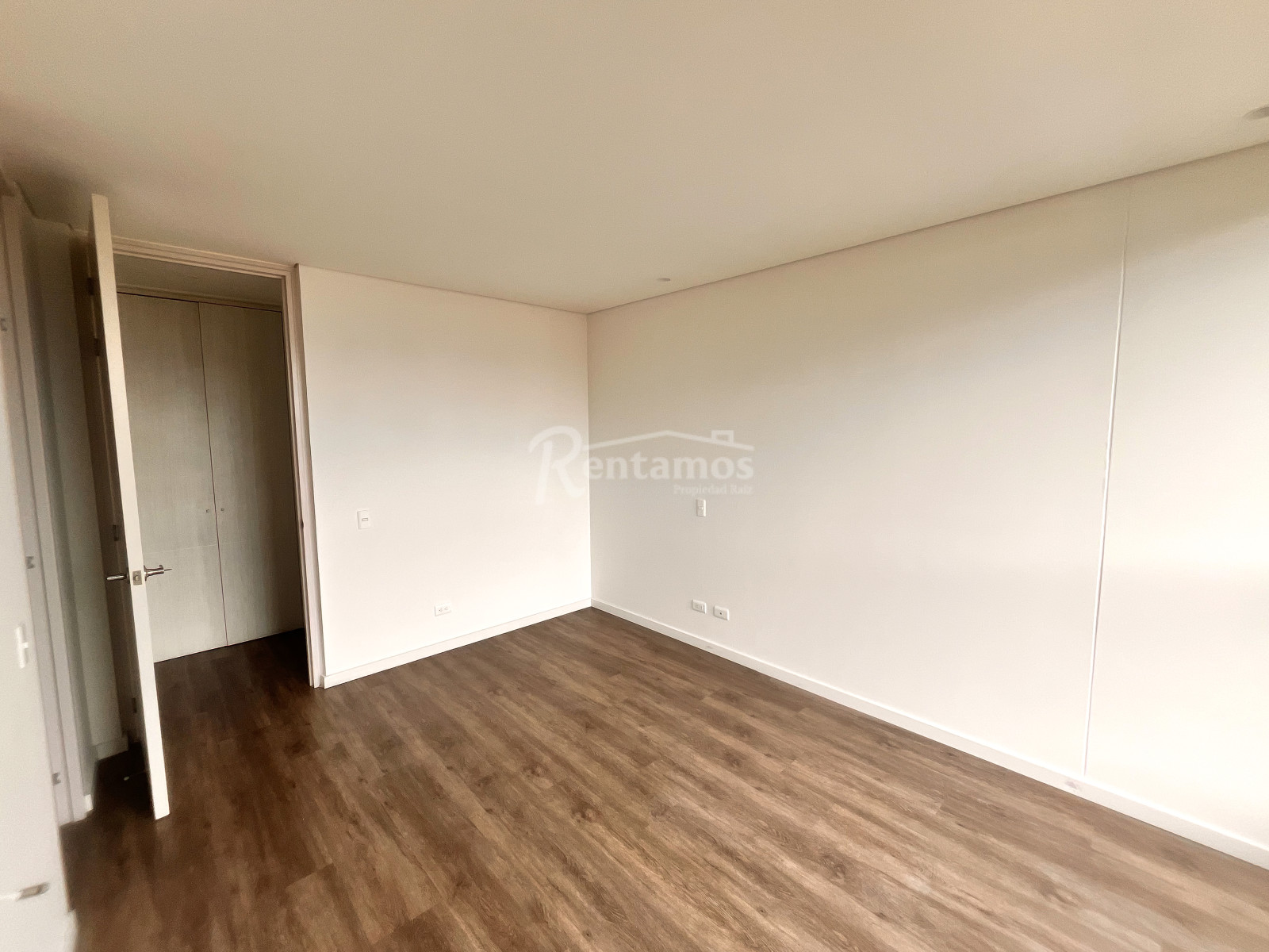 Apartamento en arriendo en Lalinde, Medellín · foto 20 de 24
