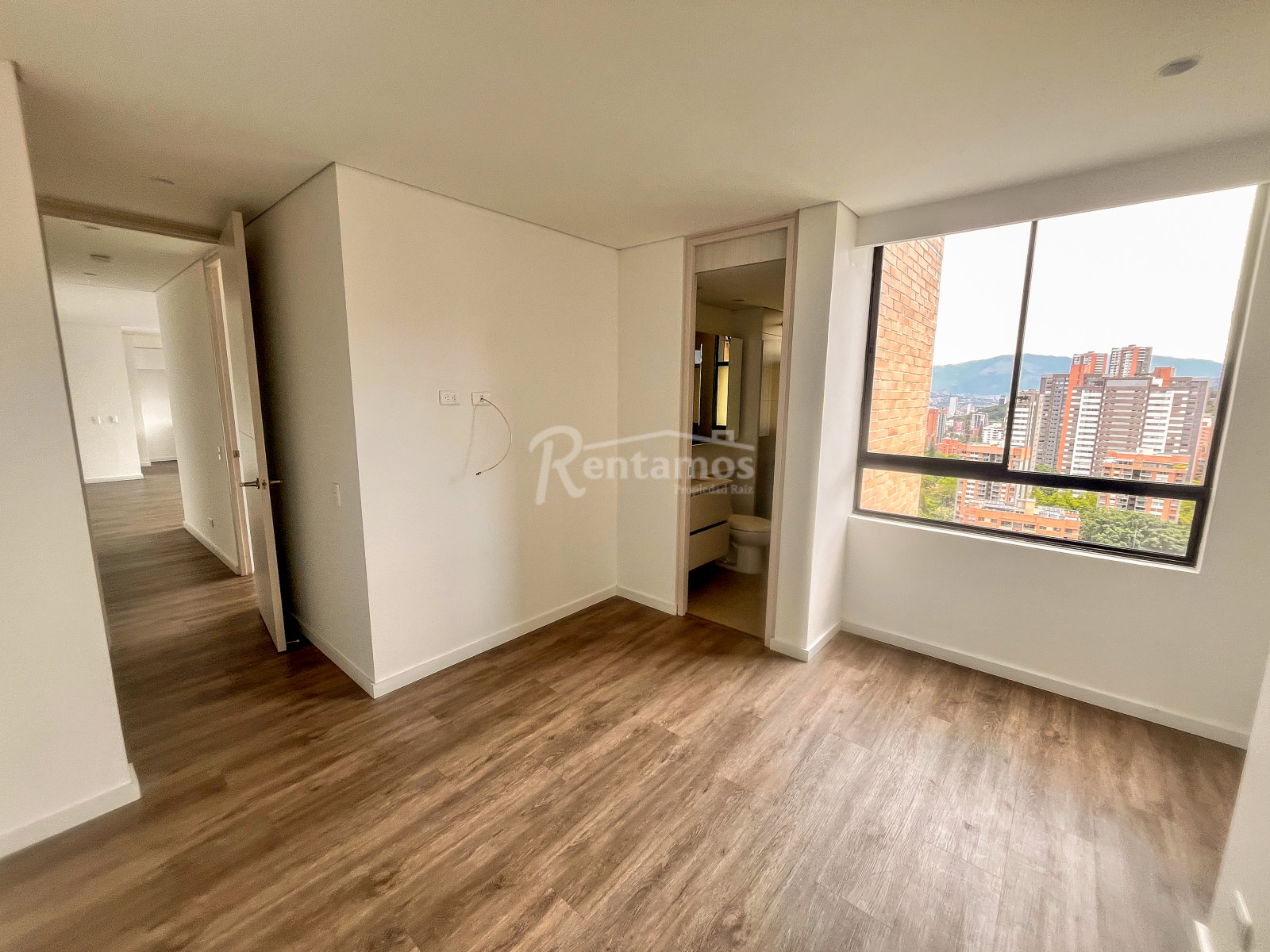 Apartamento en arriendo en Lalinde, Medellín · foto 21 de 24