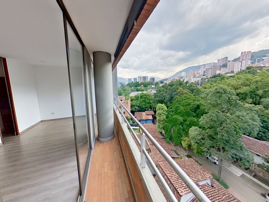 Apartamento en venta en El Poblado, Medellín · foto 4 de 13