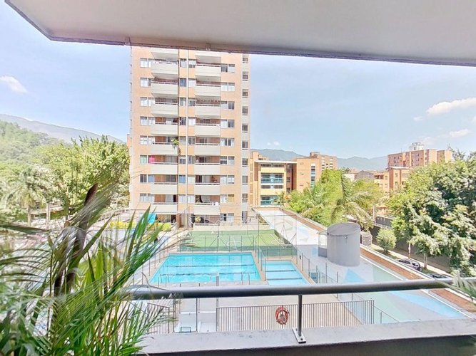 Apartamento de 2 alcobas en venta en Laureles, Medellín, 72 m² · foto 4 de 24