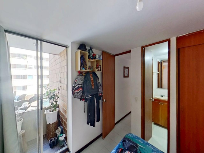 Apartamento de 2 alcobas en venta en Laureles, Medellín, 72 m² · foto 11 de 24