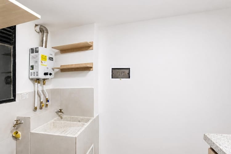 Apartamento de 3 alcobas en venta en La Estancia, Madrid, 54 m² · foto 4 de 13