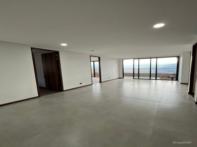 Apartamento de 3 alcobas en venta en Las Palmas, Medellín, 128 m² · foto 8 de 8