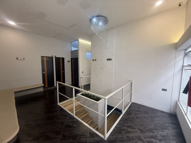 Casa en venta en Lorena, Medellín, 580 m² · foto 3 de 24