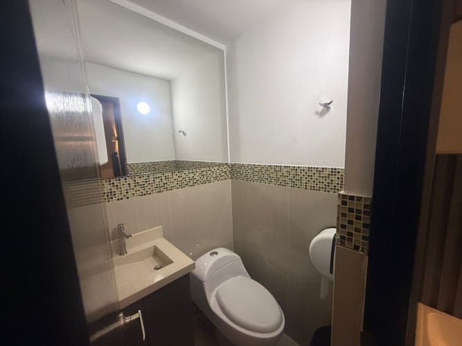 Casa en venta en Lorena, Medellín, 580 m² · foto 16 de 24