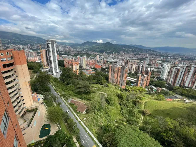 Apartamento de 4 alcobas en venta en Mayorca, Sabaneta, 160 m² · foto 5 de 24