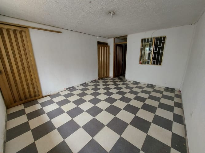 Casa de 3 alcobas en venta en San Nicolas, Soacha, 180 m² · foto 5 de 14