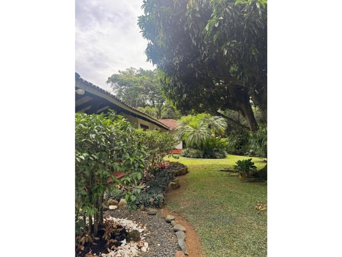 Casa de 3 alcobas en venta en La Buitrera, Cali, 350 m² · foto 8 de 24