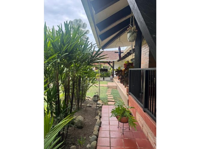 Casa de 3 alcobas en venta en La Buitrera, Cali, 350 m² · foto 16 de 24