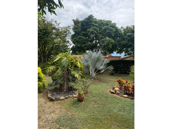 Casa de 3 alcobas en venta en La Buitrera, Cali, 350 m² · foto 18 de 24