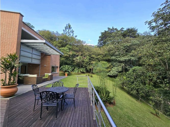 Casa de 4 alcobas en venta en Los Balsos, Medellín, 355 m² · foto 2 de 24