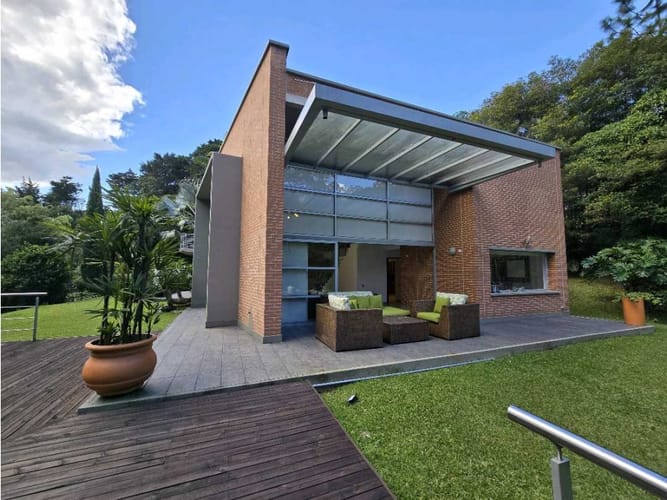 Casa de 4 alcobas en venta en Los Balsos, Medellín, 355 m² · foto 3 de 24