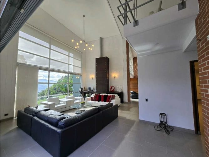 Casa de 4 alcobas en venta en Los Balsos, Medellín, 355 m² · foto 5 de 24
