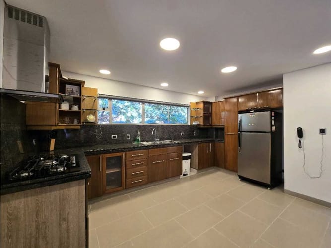 Casa de 4 alcobas en venta en Los Balsos, Medellín, 355 m² · foto 7 de 24