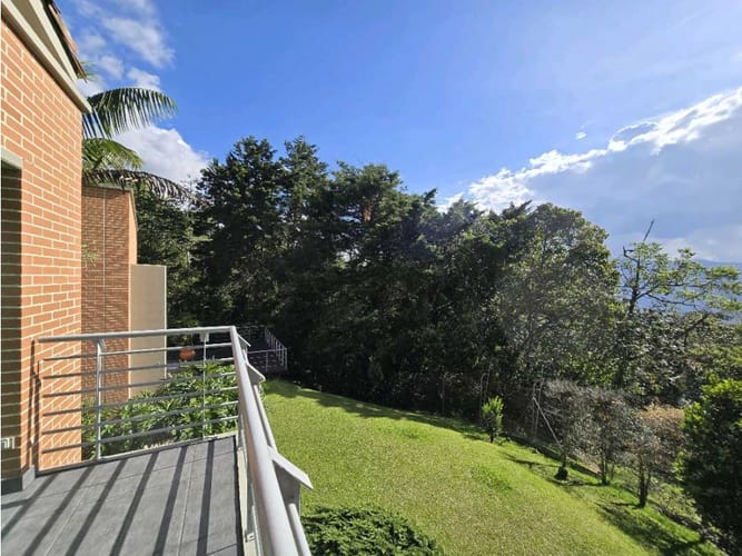 Casa de 4 alcobas en venta en Los Balsos, Medellín, 355 m² · foto 18 de 24