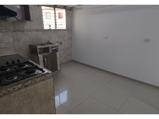 Apartamento en venta en La Alborada, Cali · foto 8 de 9