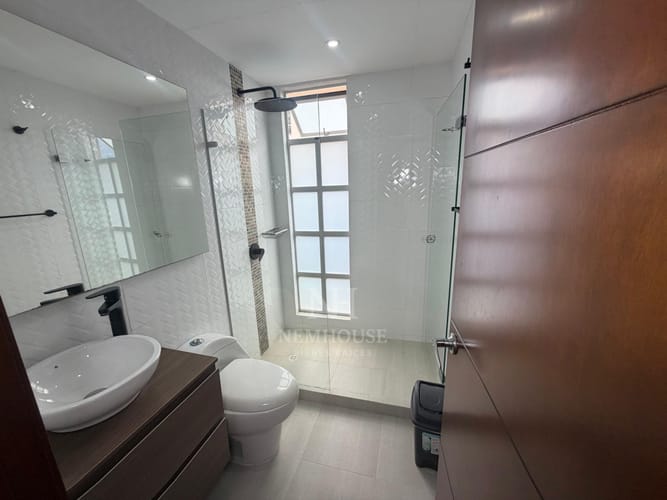 Casa de 5 alcobas en venta en San Simón, Bogotá, 472 m² · foto 21 de 24
