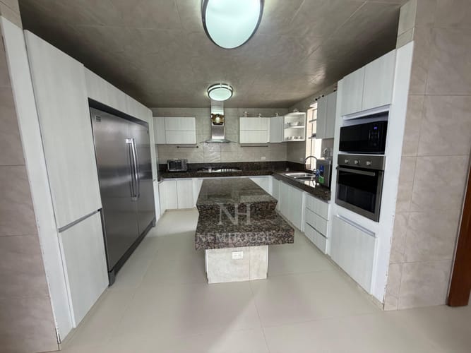 Casa de 5 alcobas en venta en San Simón, Bogotá, 472 m² · foto 10 de 24