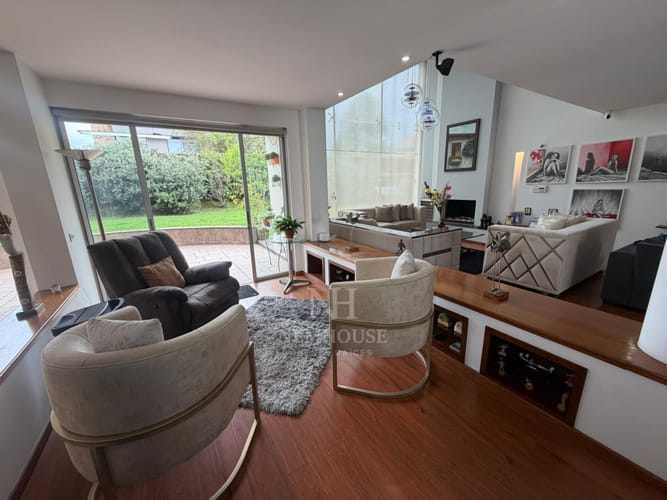 Casa de 5 alcobas en venta en San Simón, Bogotá, 472 m² · foto 4 de 24