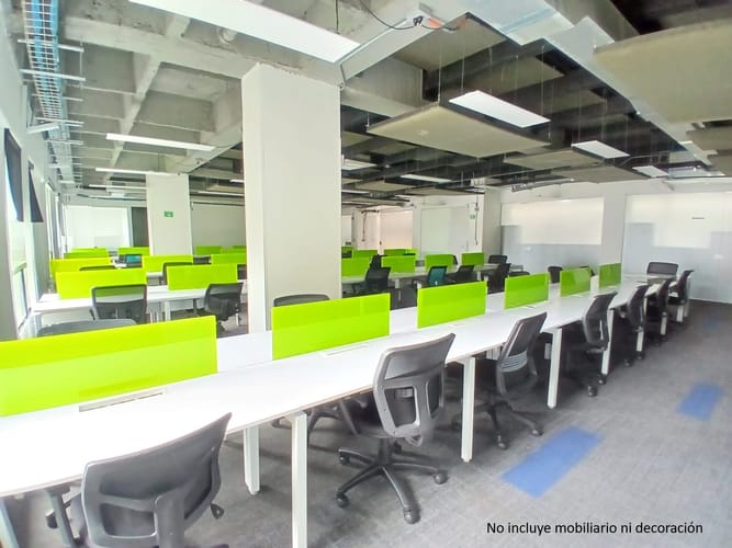 Local en arriendo en Los Balsos, Medellín, 958 m² · foto 2 de 10