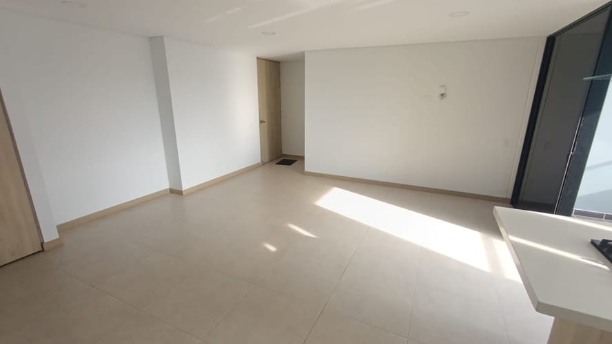 Apartamento de 3 alcobas en arriendo en Loma Del Indio, Medellín, 96 m² · foto 2 de 14