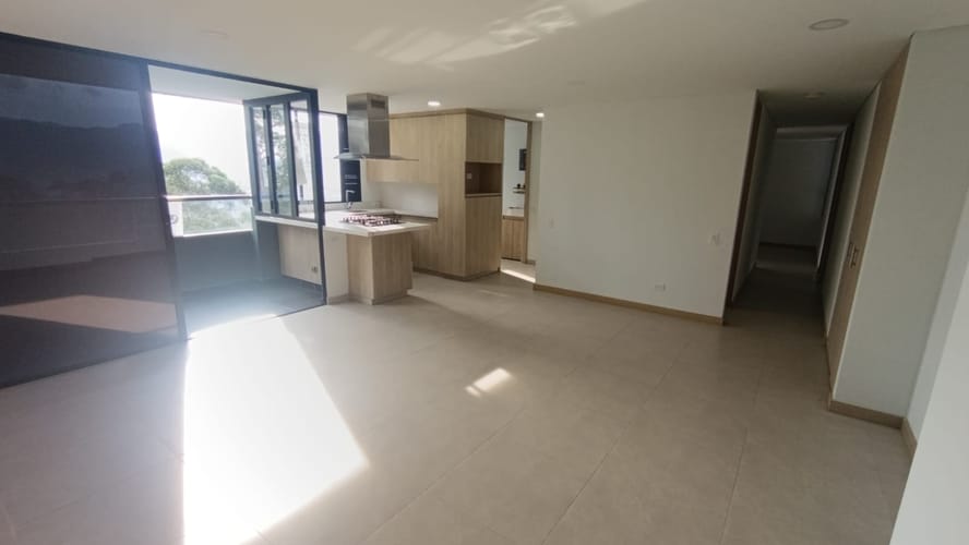 Apartamento de 3 alcobas en arriendo en Loma Del Indio, Medellín, 96 m² · foto 4 de 14