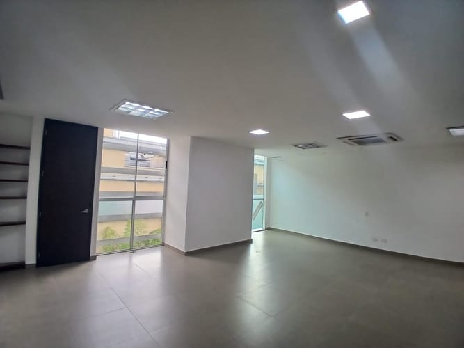 Oficina en arriendo en Los Balsos, Medellín, 56 m² · foto 5 de 12