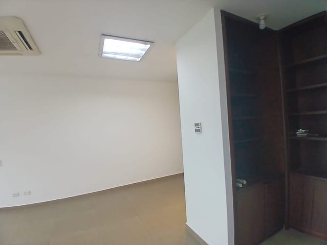 Oficina en arriendo en Los Balsos, Medellín, 56 m² · foto 7 de 12
