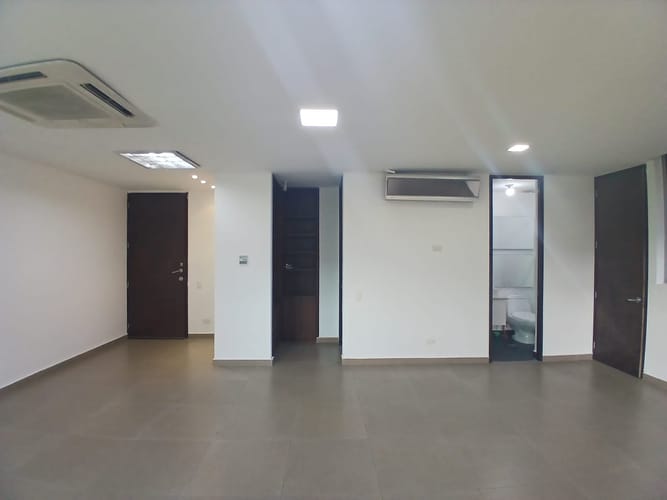 Oficina en arriendo en Los Balsos, Medellín, 56 m² · foto 12 de 12