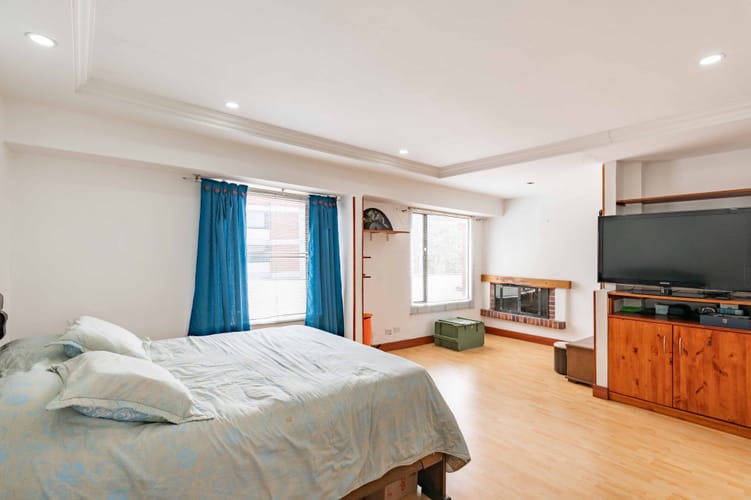 Apartamento de 4 alcobas en venta en Chico Norte, Bogotá, 159 m² · foto 10 de 20